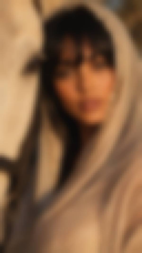 کلوزاپ همراه با اسب — Outdoor AI image prompt