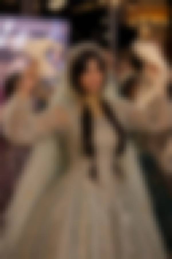 دختر لر — Girly AI image prompt