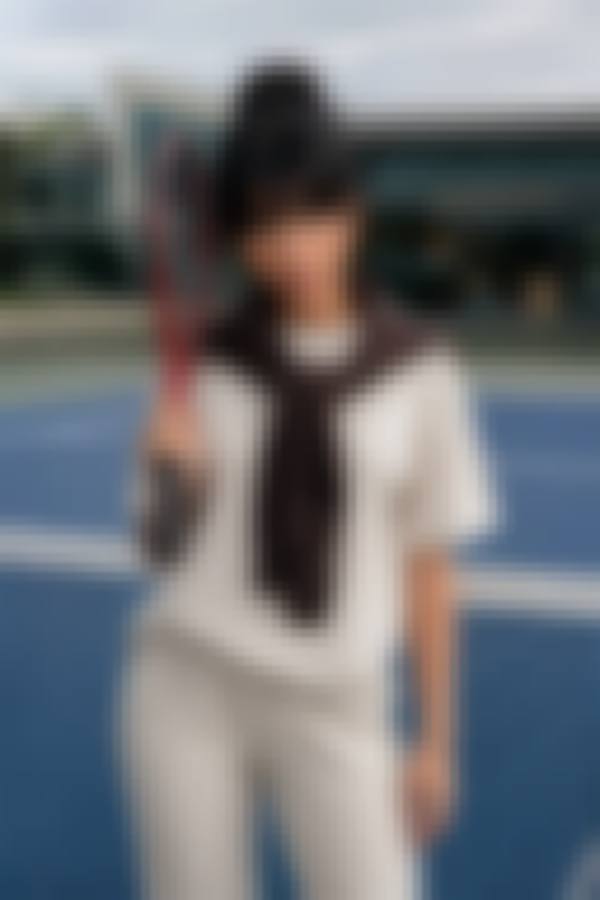 Female tennis player — abstract AI image prompt